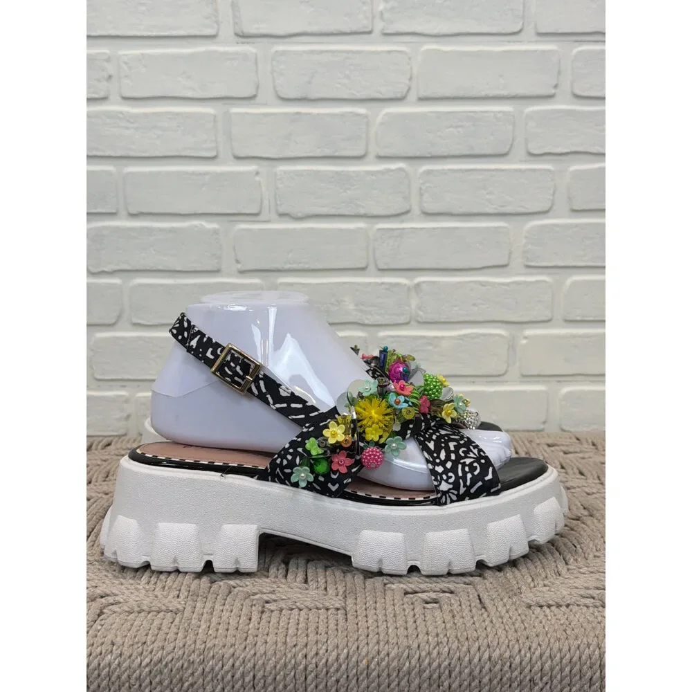 Betsey Johnson Selah Platform Sandals Black White Floral Size 7